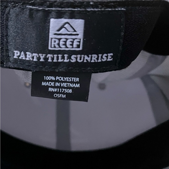 Reef Grand Men's Stretch Fit Hat Cap - Picture 4 of 4